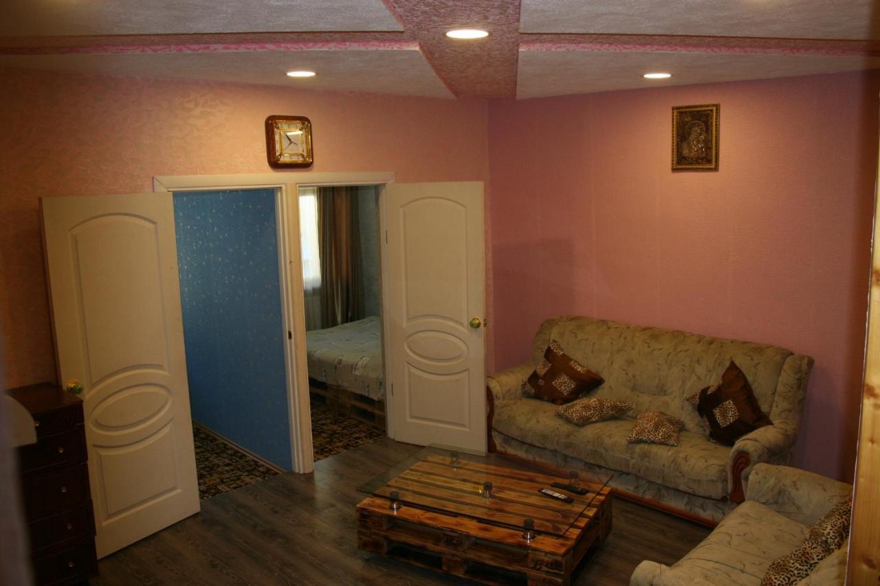 Guest House Nima Боржоми Екстериор снимка