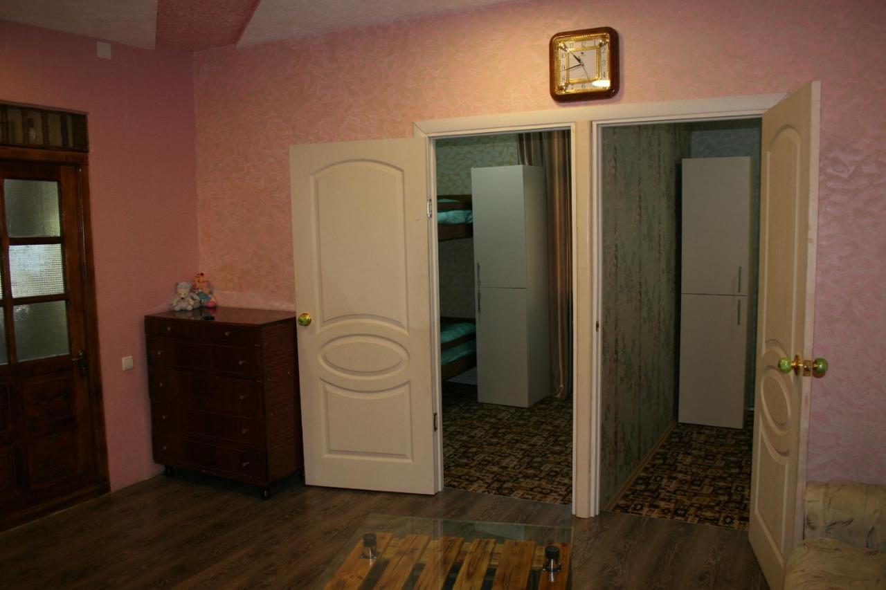 Guest House Nima Боржоми Екстериор снимка