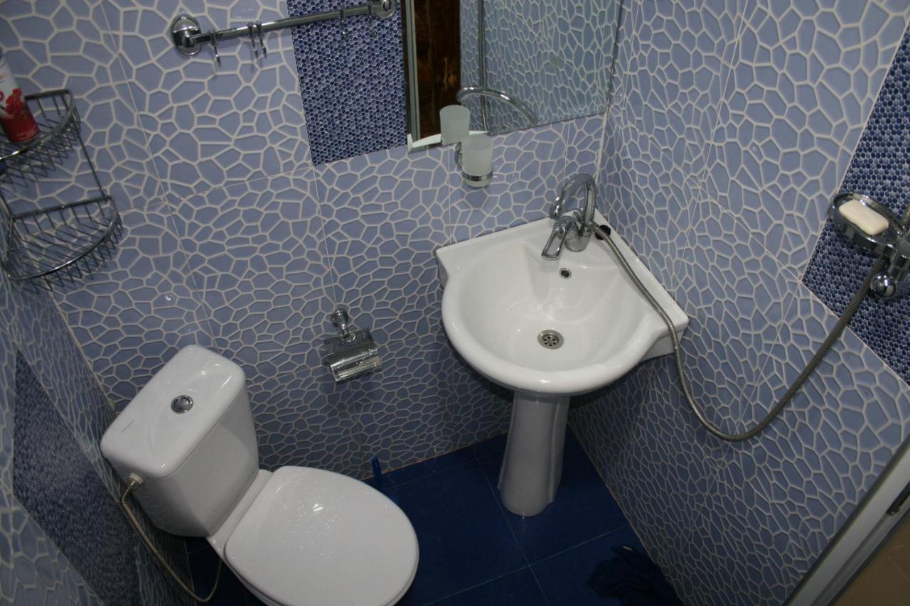 Guest House Nima Боржоми Екстериор снимка